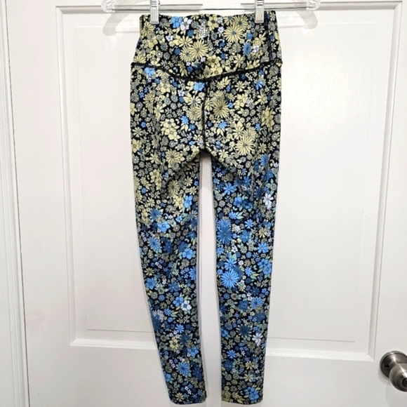 Free People Movement Lose Control Wrap Leggings Floral Size XS - Picture 9 of 16
